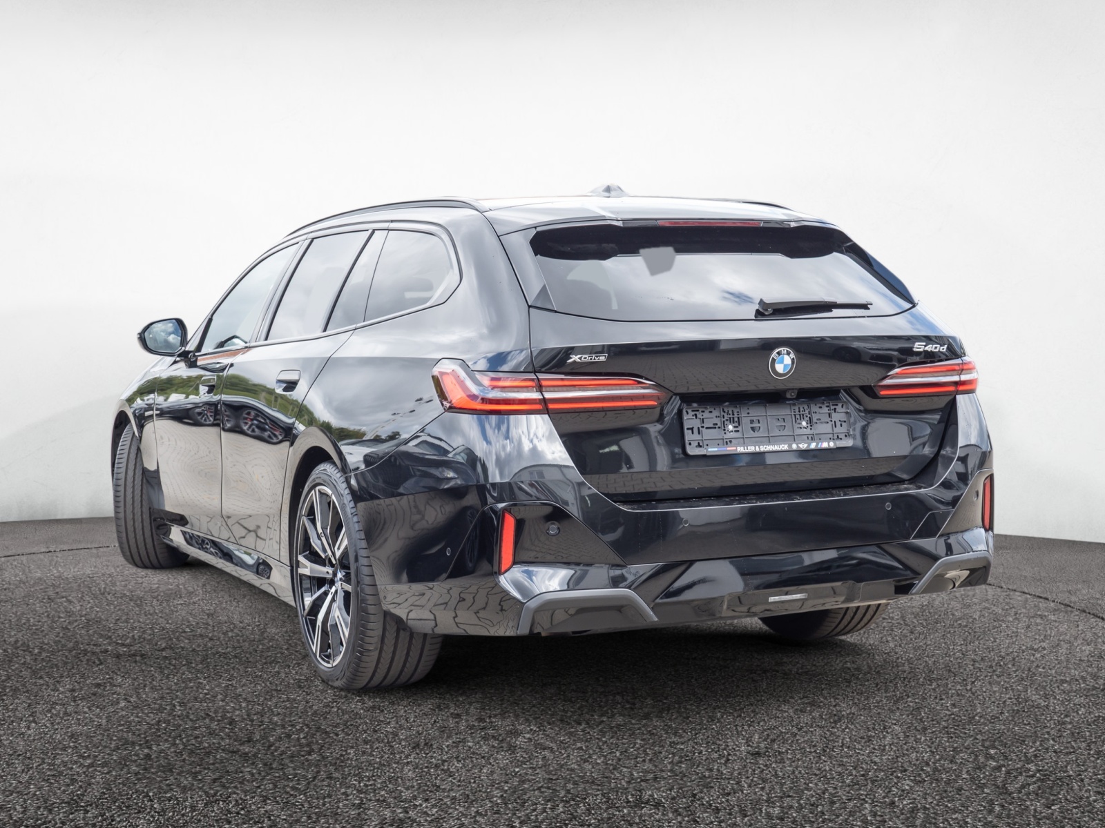 BMW 540d Touring xDrive M-Sport Pro – Produktfoto 4
