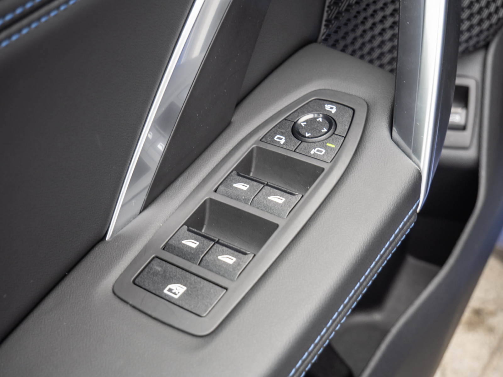 BMW X1 sDrive 18i M-Sport – Produktfoto 18