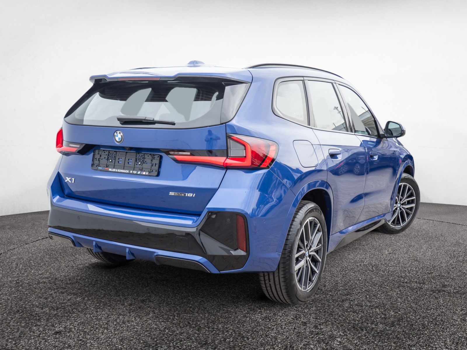 BMW X1 sDrive 18i M-Sport – Produktfoto 3