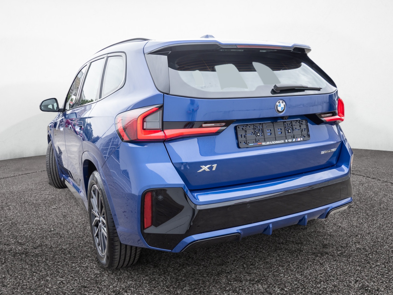 BMW X1 sDrive 18i M-Sport – Produktfoto 4