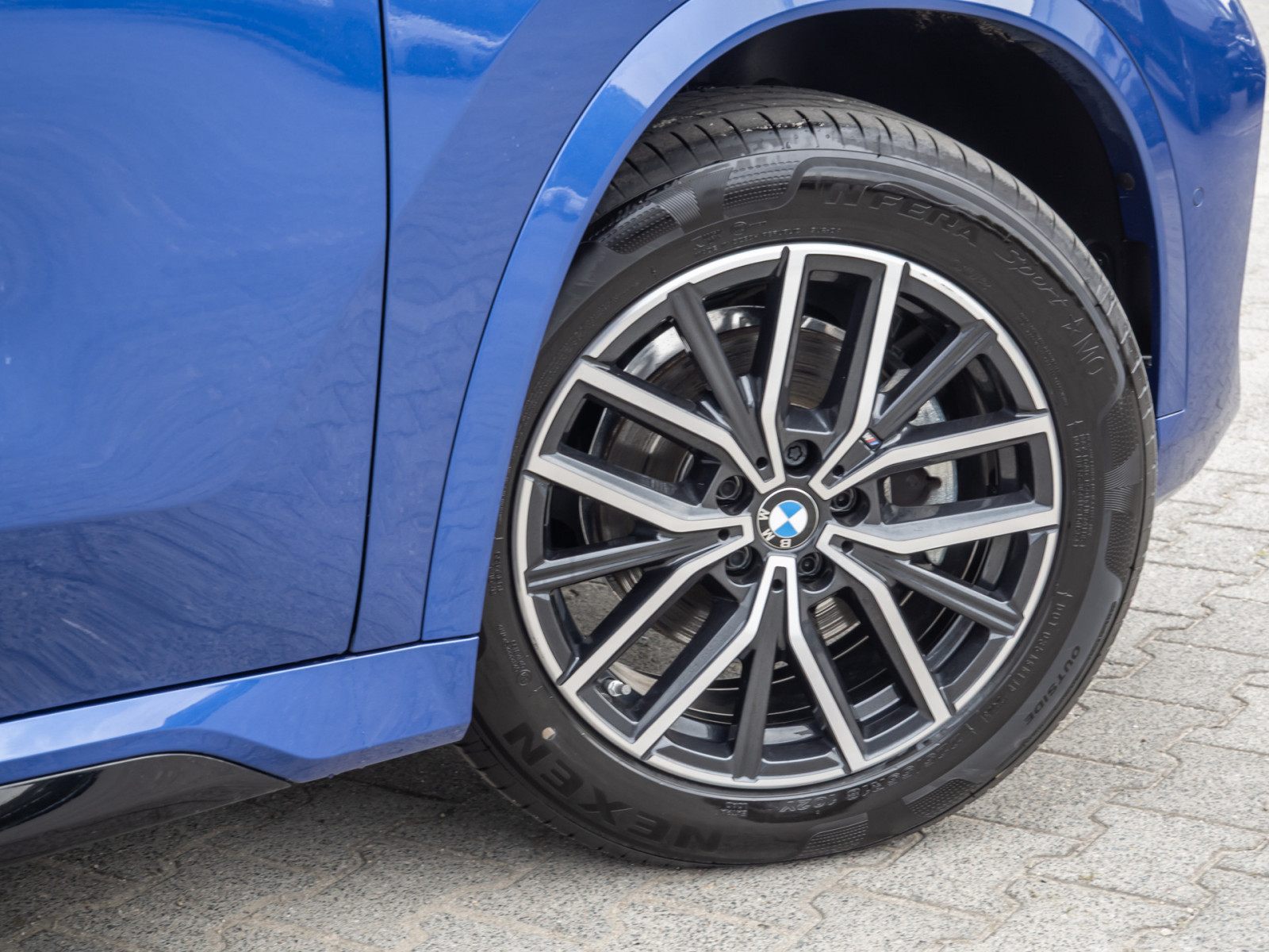 BMW X1 sDrive 18i M-Sport – Produktfoto 5