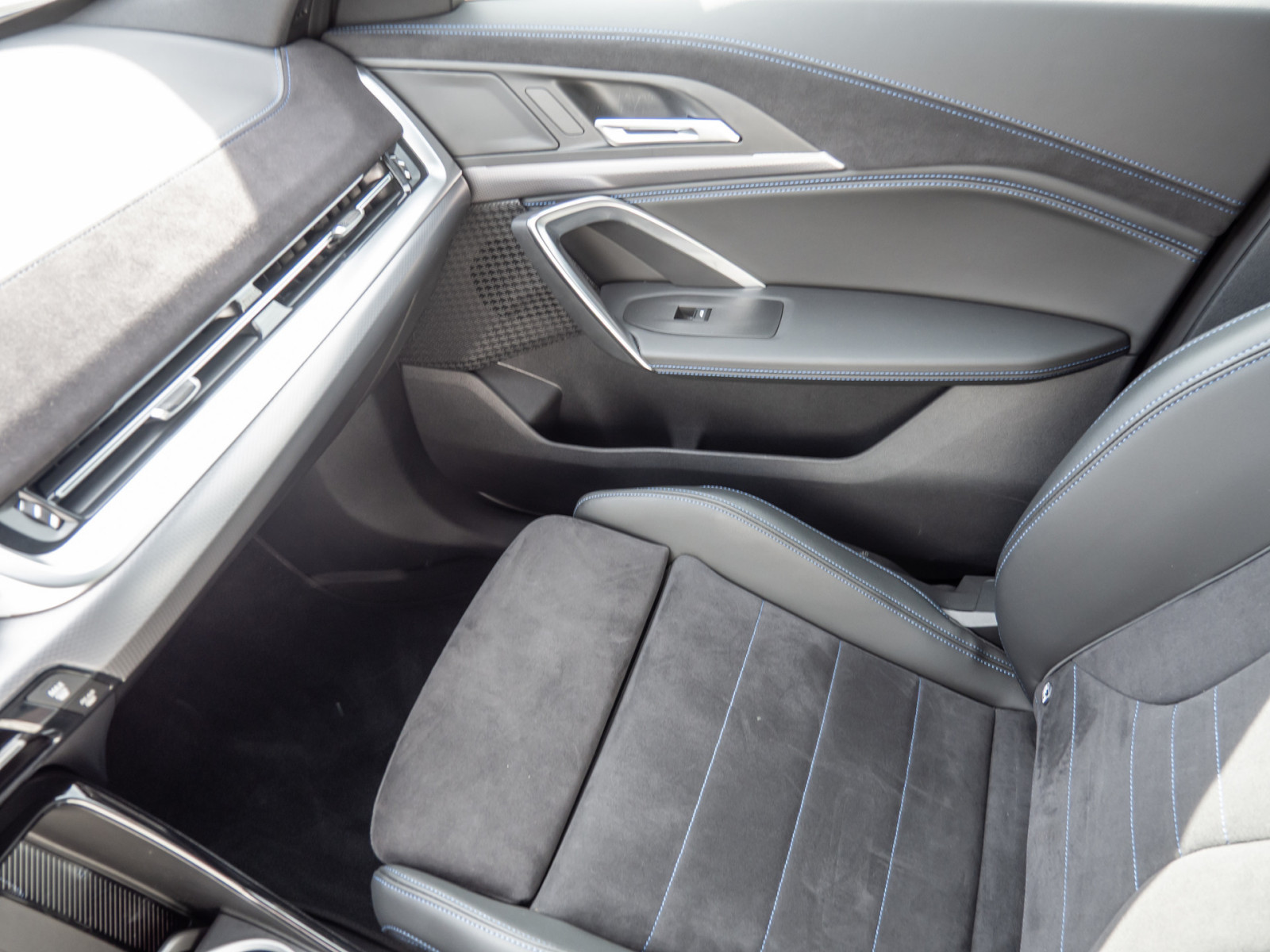 BMW X1 sDrive 18i M-Sport – Produktfoto 15