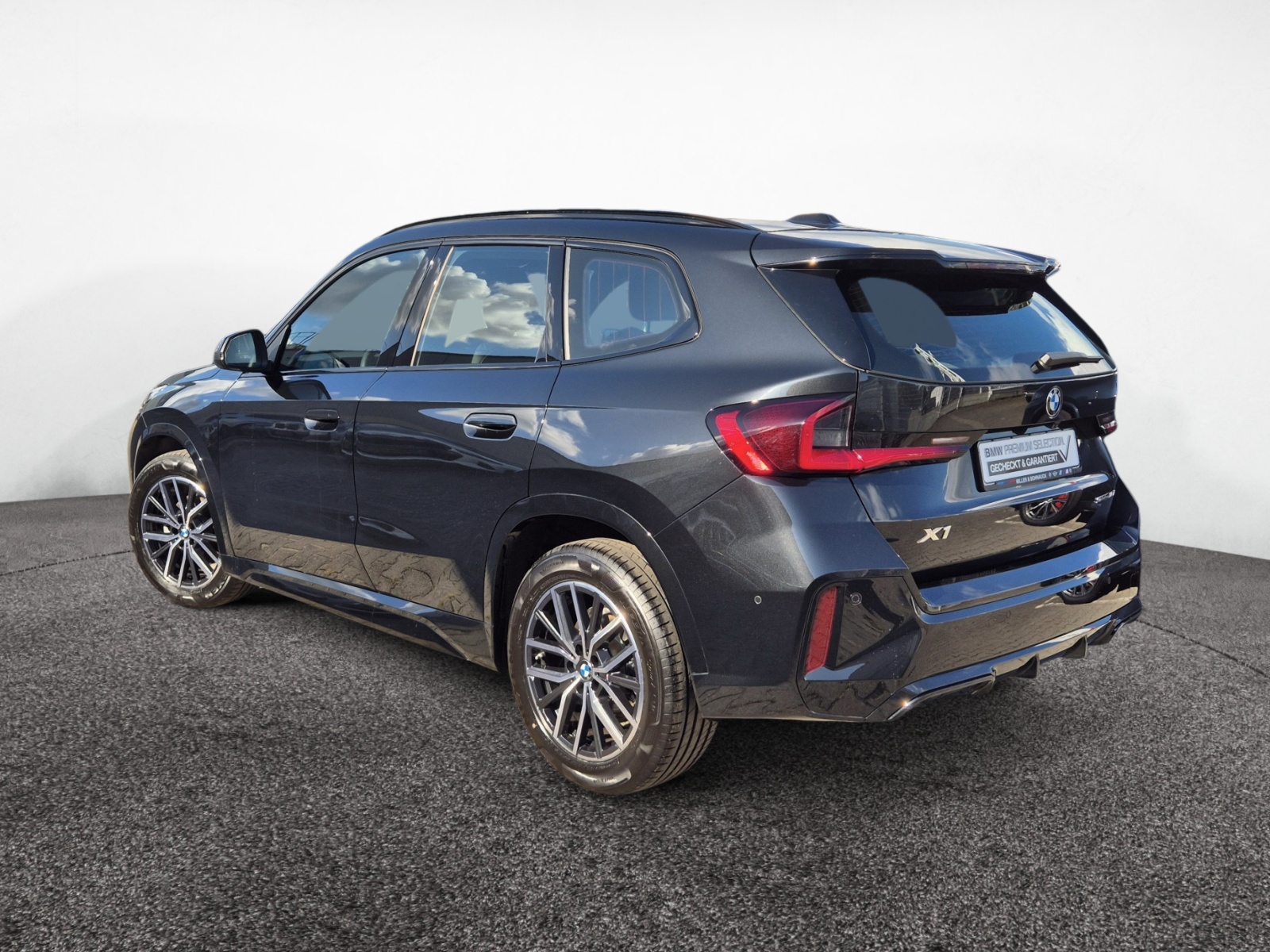 BMW X1 sDrive 18i M-Sport – Produktfoto 3