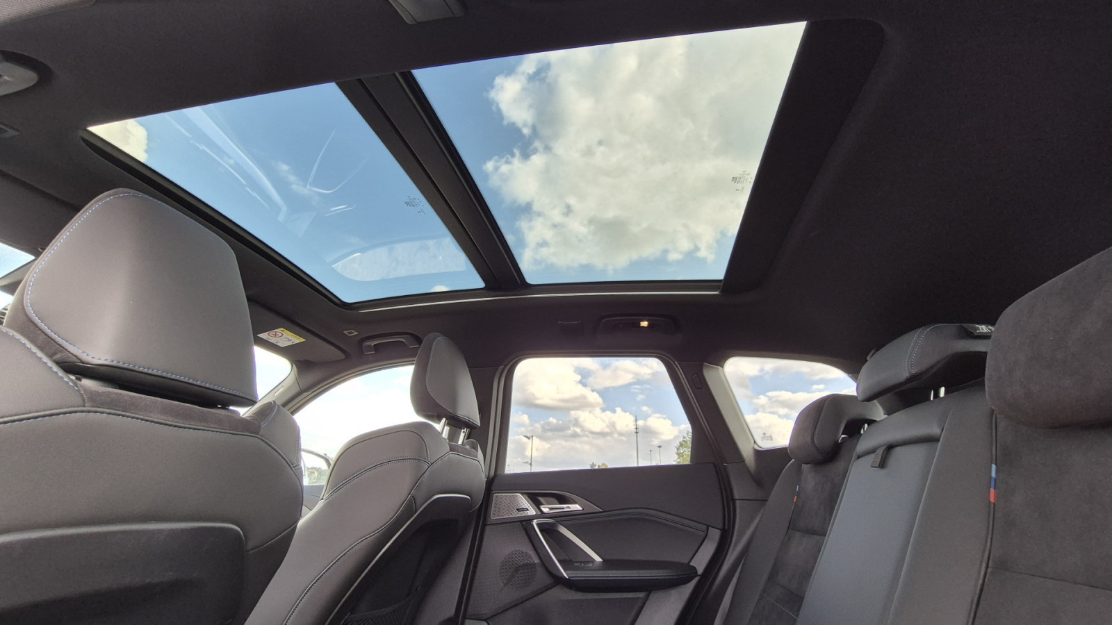 BMW iX1 xDrive30 M-Sport – Produktfoto 11