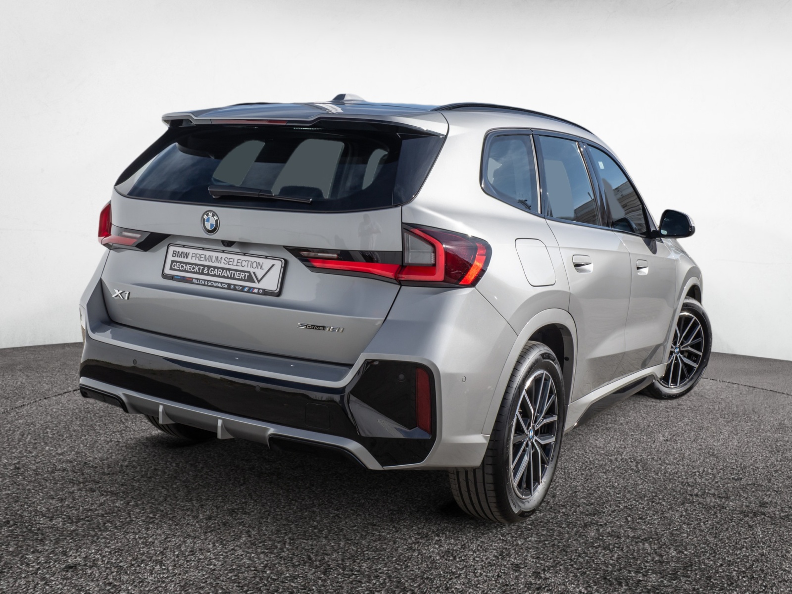 BMW X1 sDrive 18i M-Sport – Produktfoto 3
