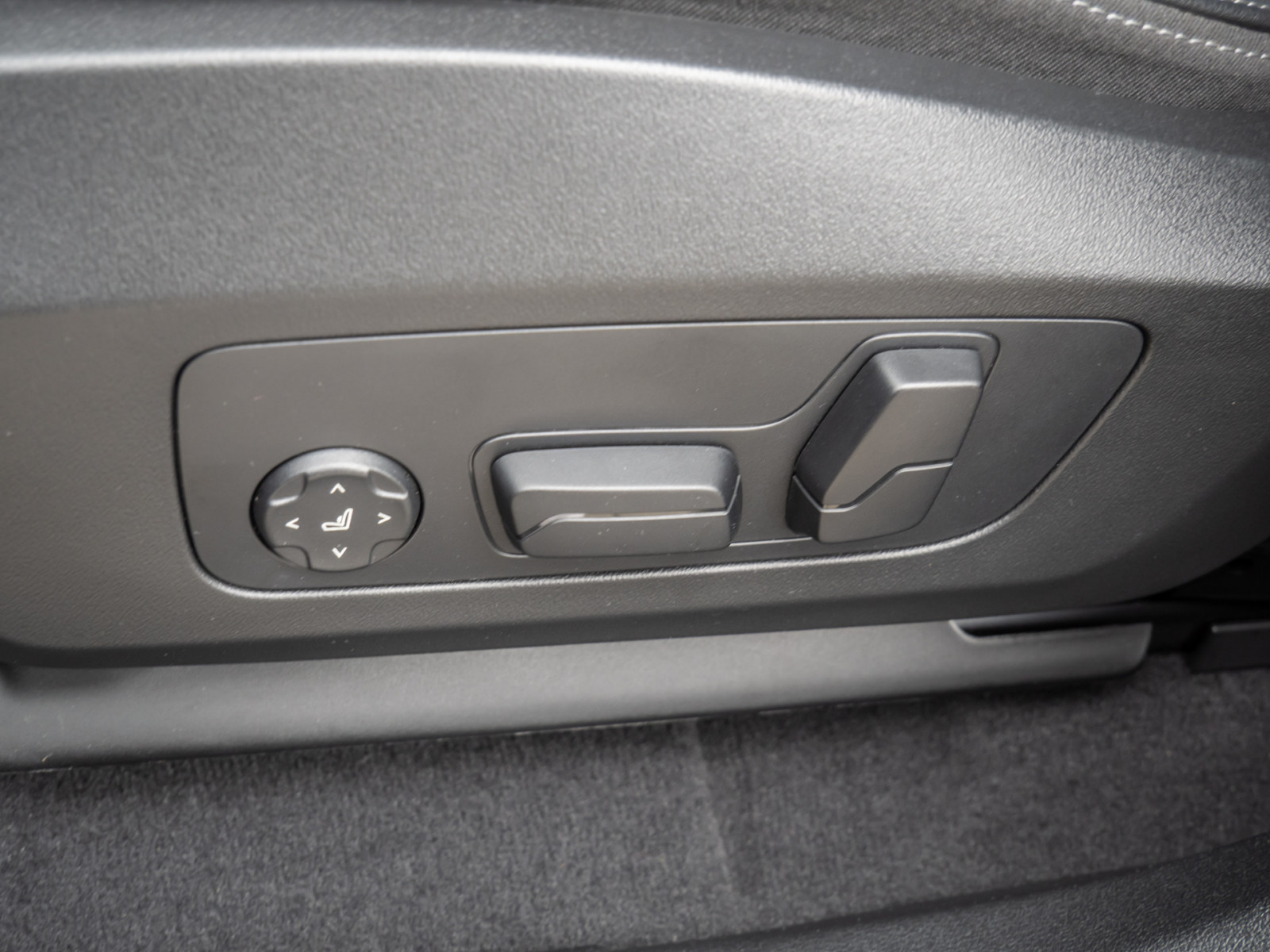 BMW iX1 xDrive 30 M-Sport – Produktfoto 20
