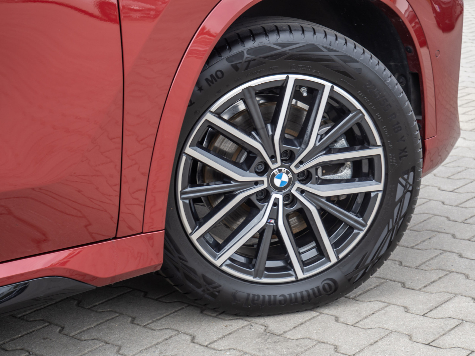BMW iX1 xDrive 30 M-Sport – Produktfoto 5