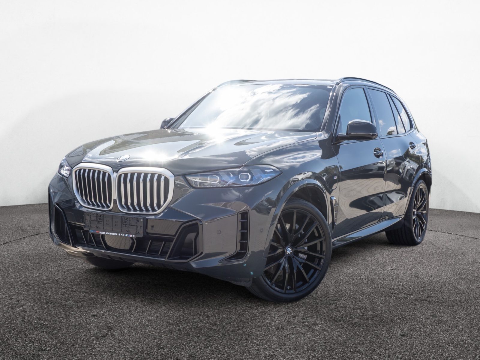 BMW X5 xDrive 50e M-Sport – Produktfoto 1