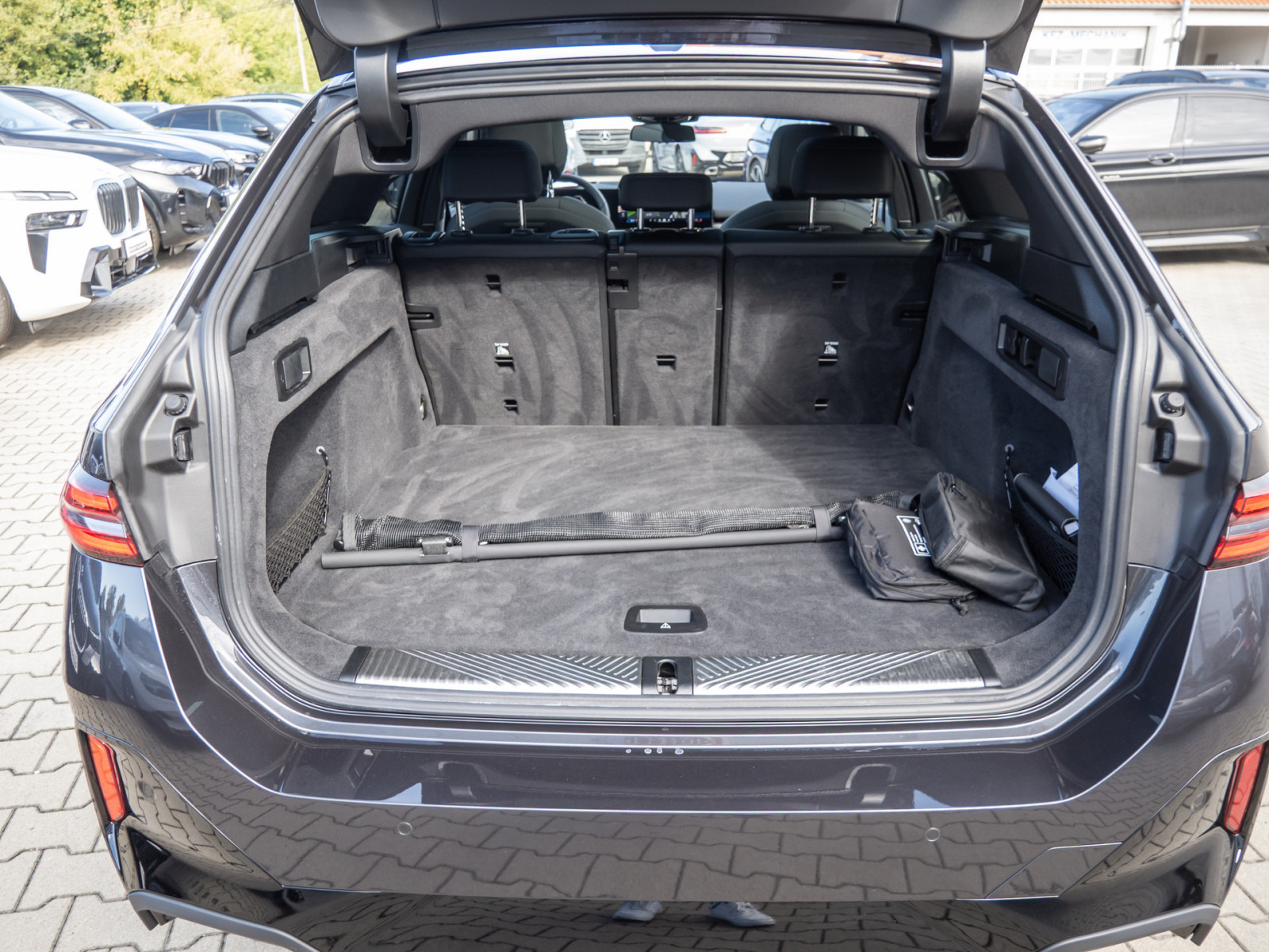 BMW 520d Touring xDrive M-Sport Pro – Produktfoto 22