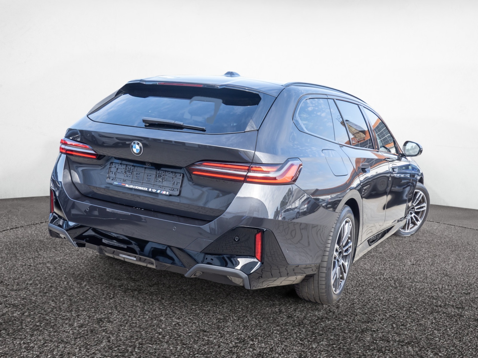 BMW 520d Touring xDrive M-Sport Pro – Produktfoto 3