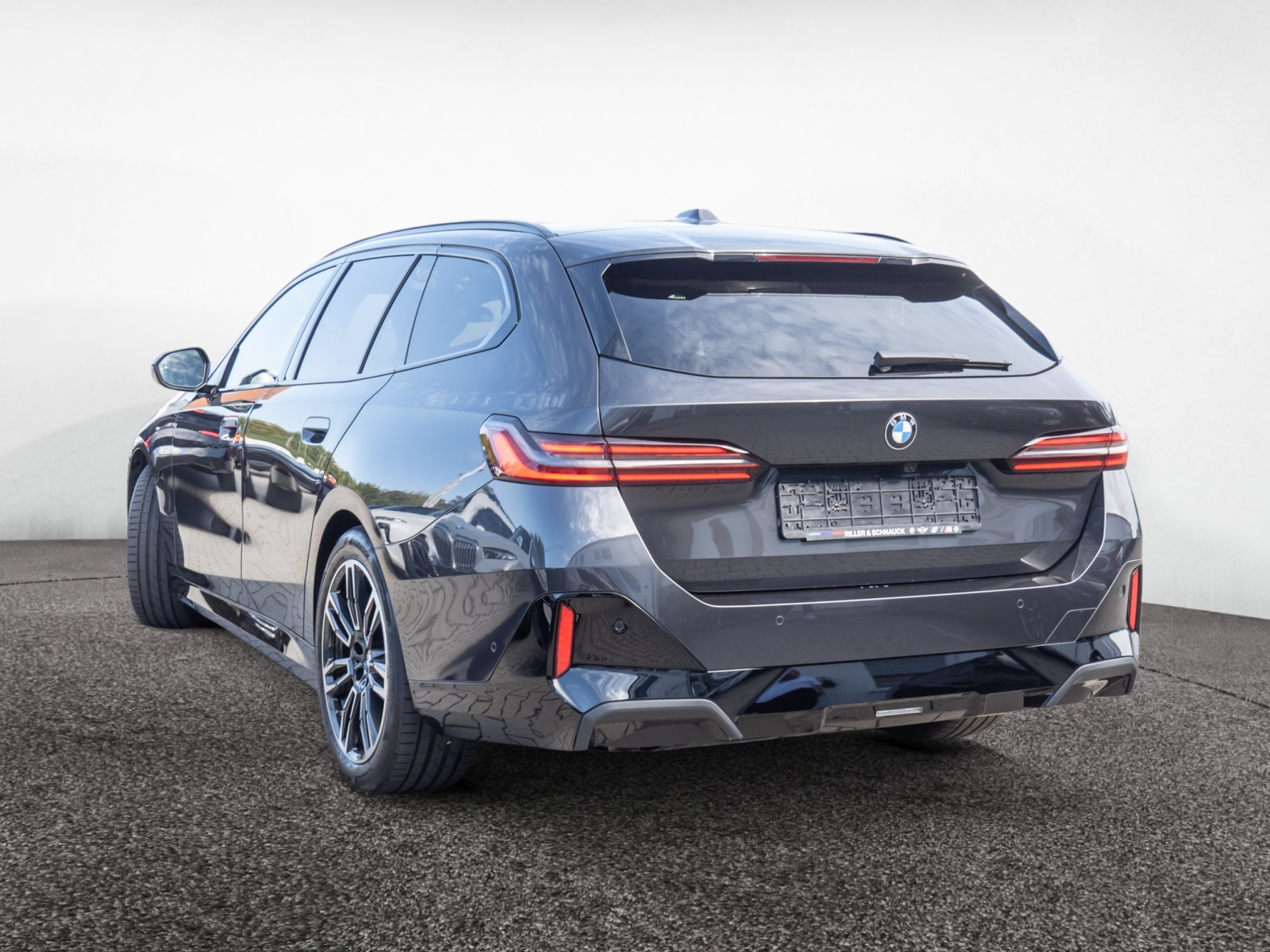 BMW 520d Touring xDrive M-Sport Pro – Produktfoto 4