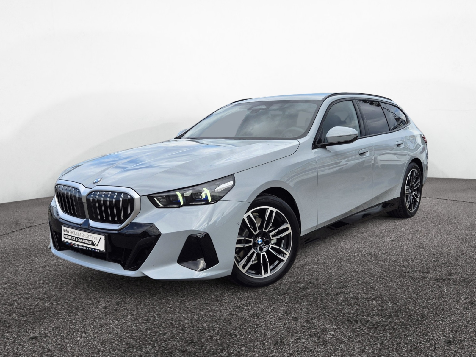 BMW 520i Touring M-Sport – Produktfoto 1