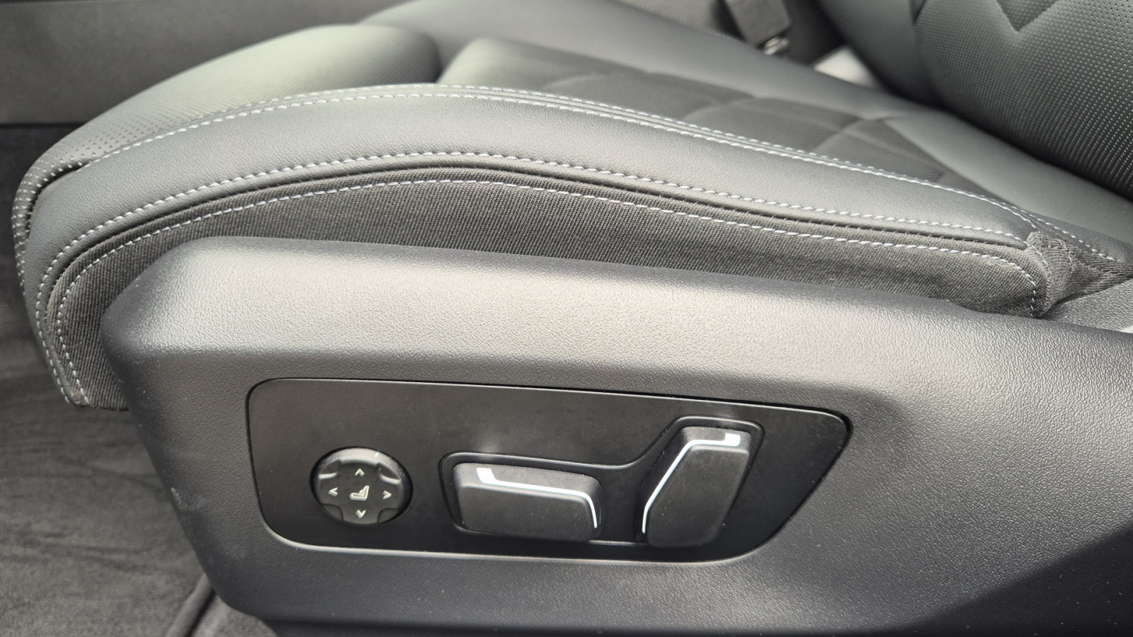 BMW 520d xDrive M-Sport – Produktfoto 13