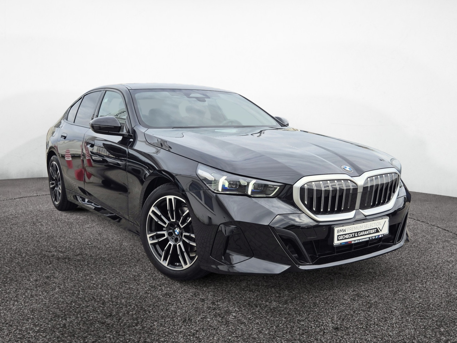 BMW 520d xDrive M-Sport – Produktfoto 2