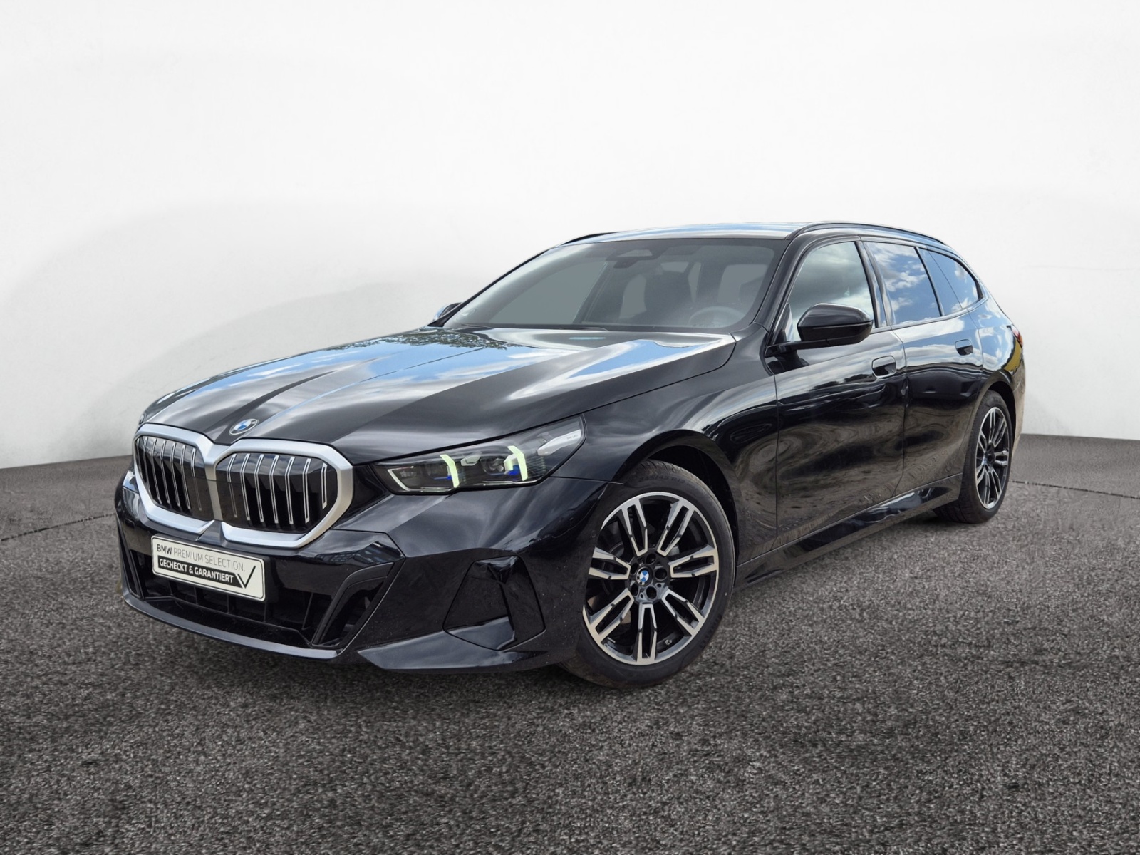 BMW 520i Touring M-Sport – Produktfoto 1