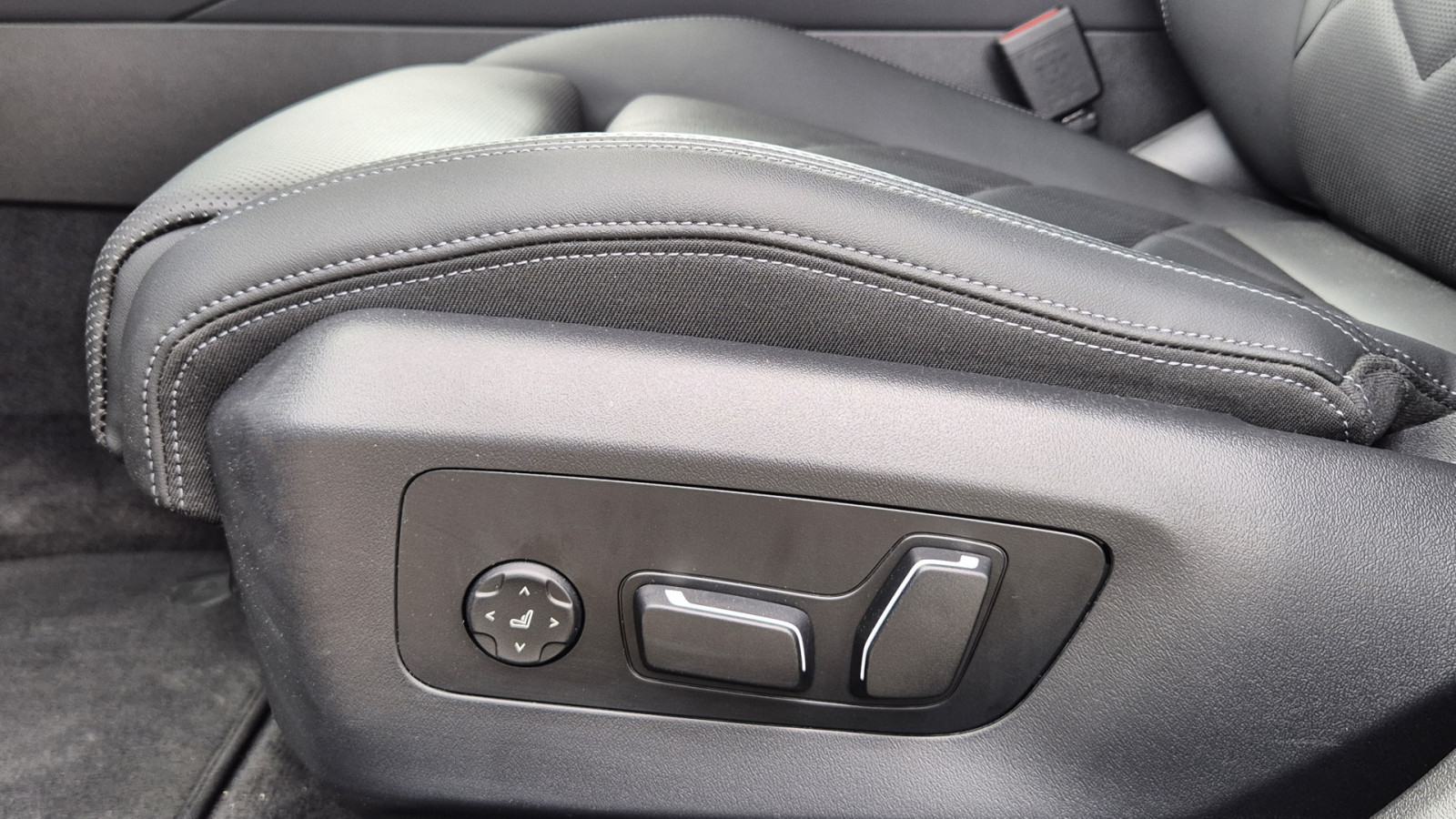 BMW 520i Touring M-Sport – Produktfoto 10