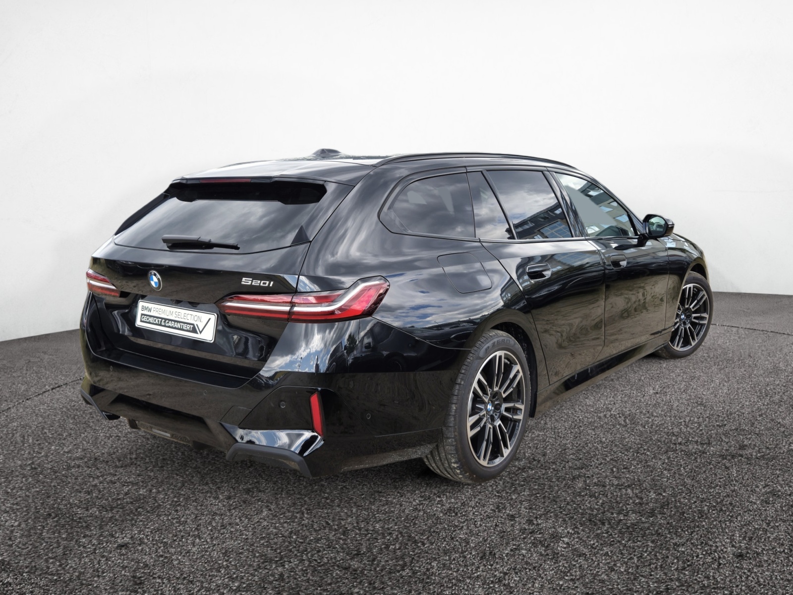 BMW 520i Touring M-Sport – Produktfoto 3