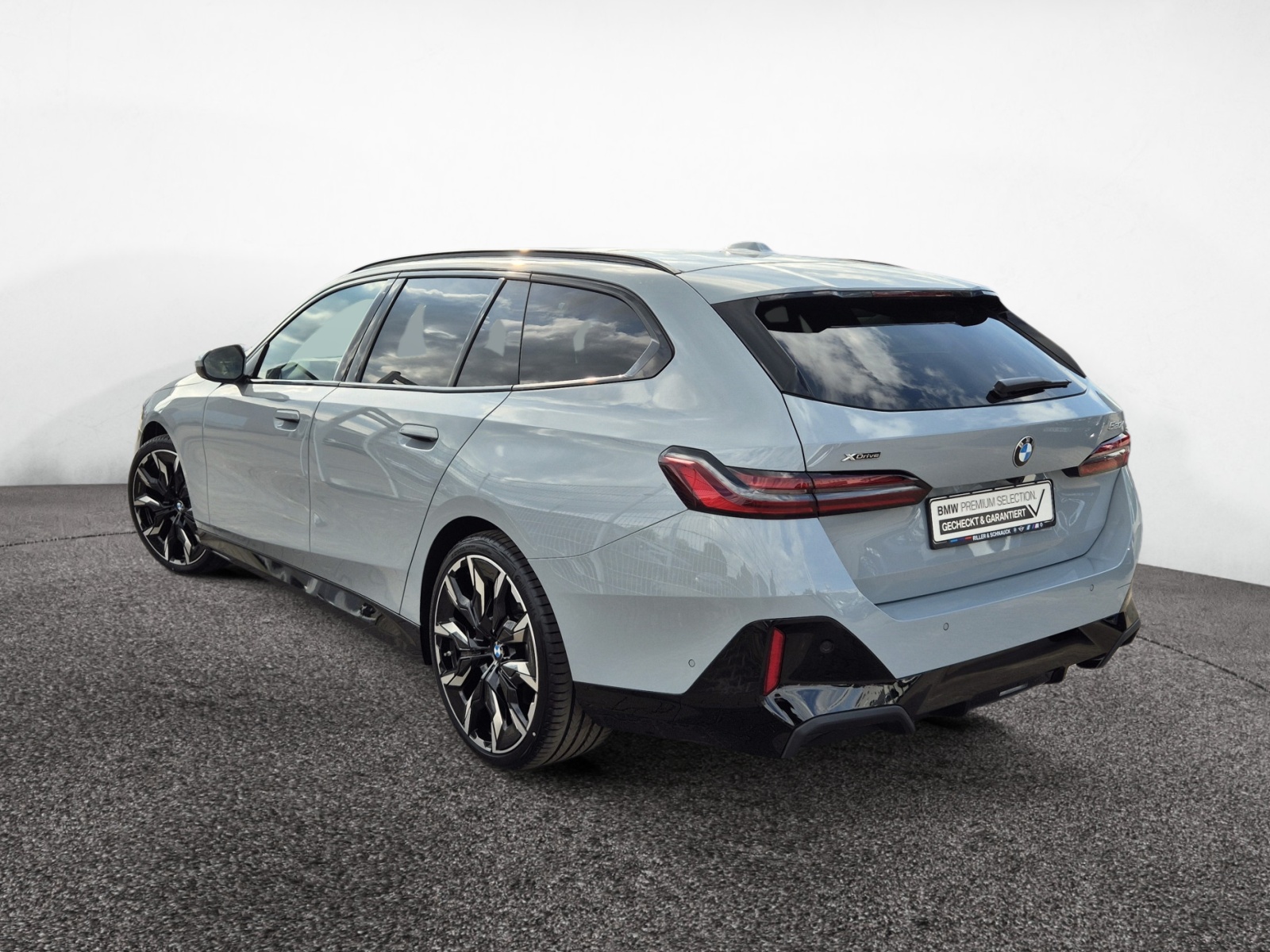 BMW 520d Touring xDrive M Sport PRO – Produktfoto 3