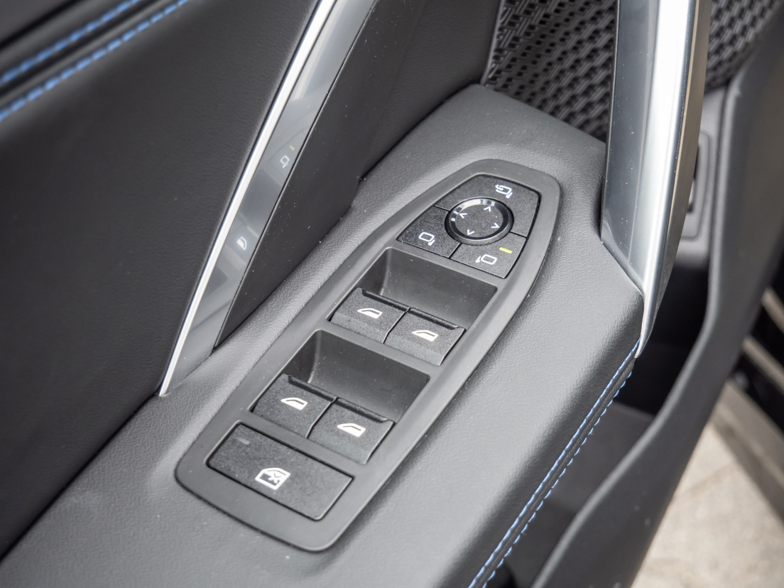 BMW X1 sDrive 18i M-Sport – Produktfoto 18