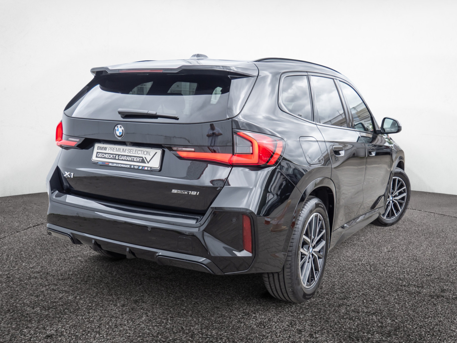 BMW X1 sDrive 18i M-Sport – Produktfoto 3