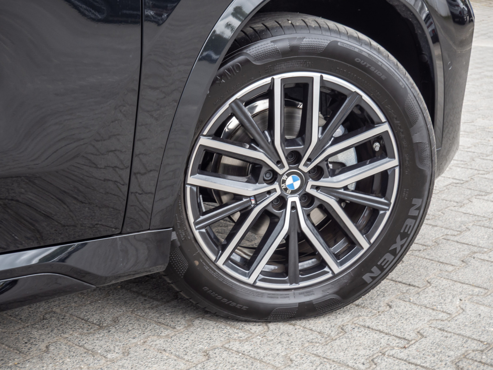 BMW X1 sDrive 18i M-Sport – Produktfoto 5