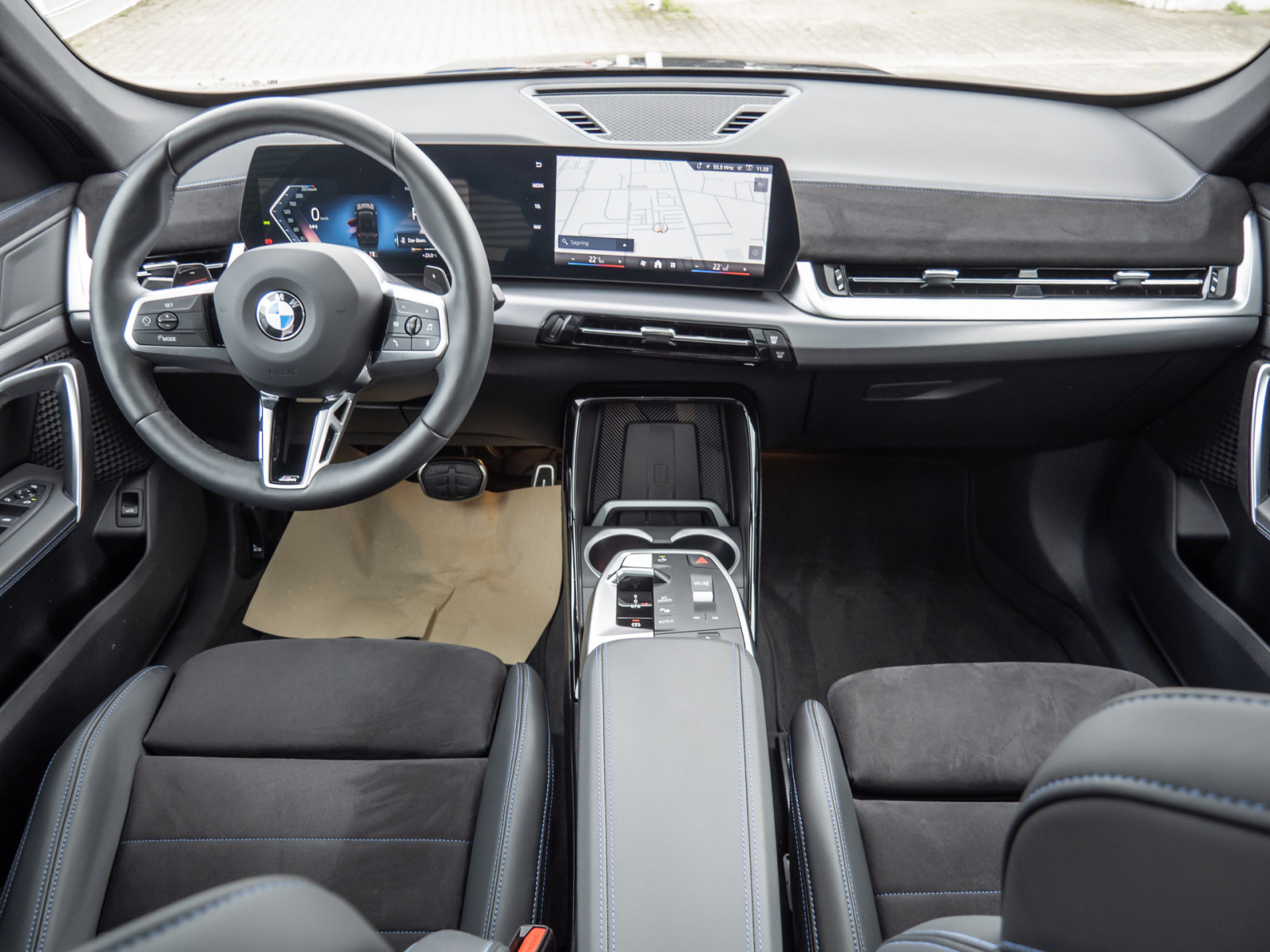 BMW X1 sDrive 18i M-Sport – Produktfoto 8