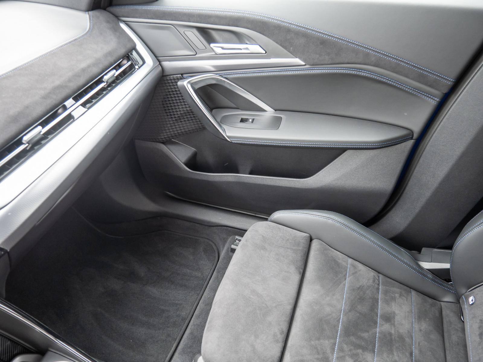 BMW X1 sDrive 18i M-Sport – Produktfoto 14