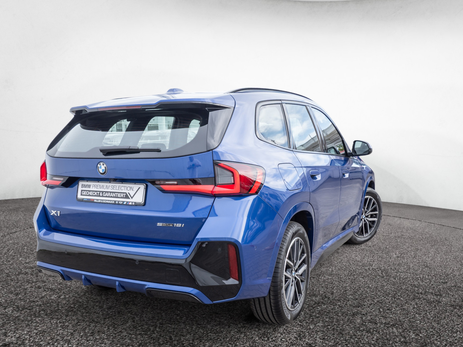 BMW X1 sDrive 18i M-Sport – Produktfoto 3