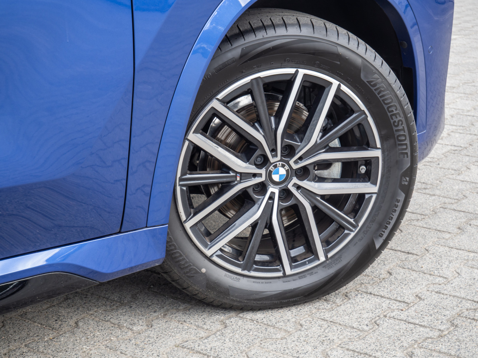 BMW X1 sDrive 18i M-Sport – Produktfoto 5