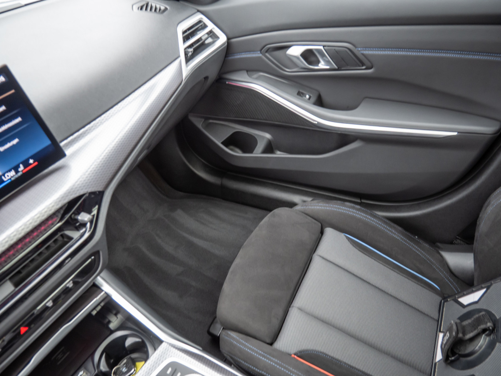 BMW 320d Touring xDrive M-Sport – Produktfoto 14