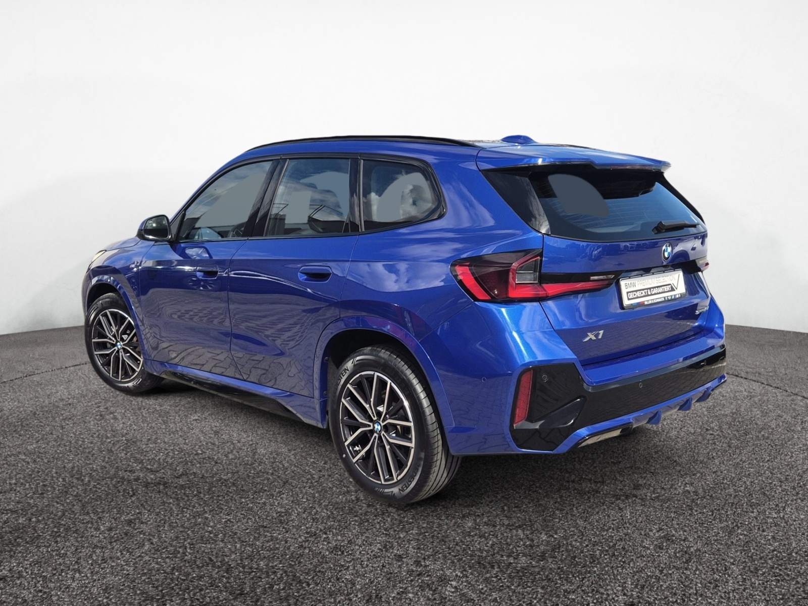 BMW X1 sDrive 18i M-Sport – Produktfoto 3