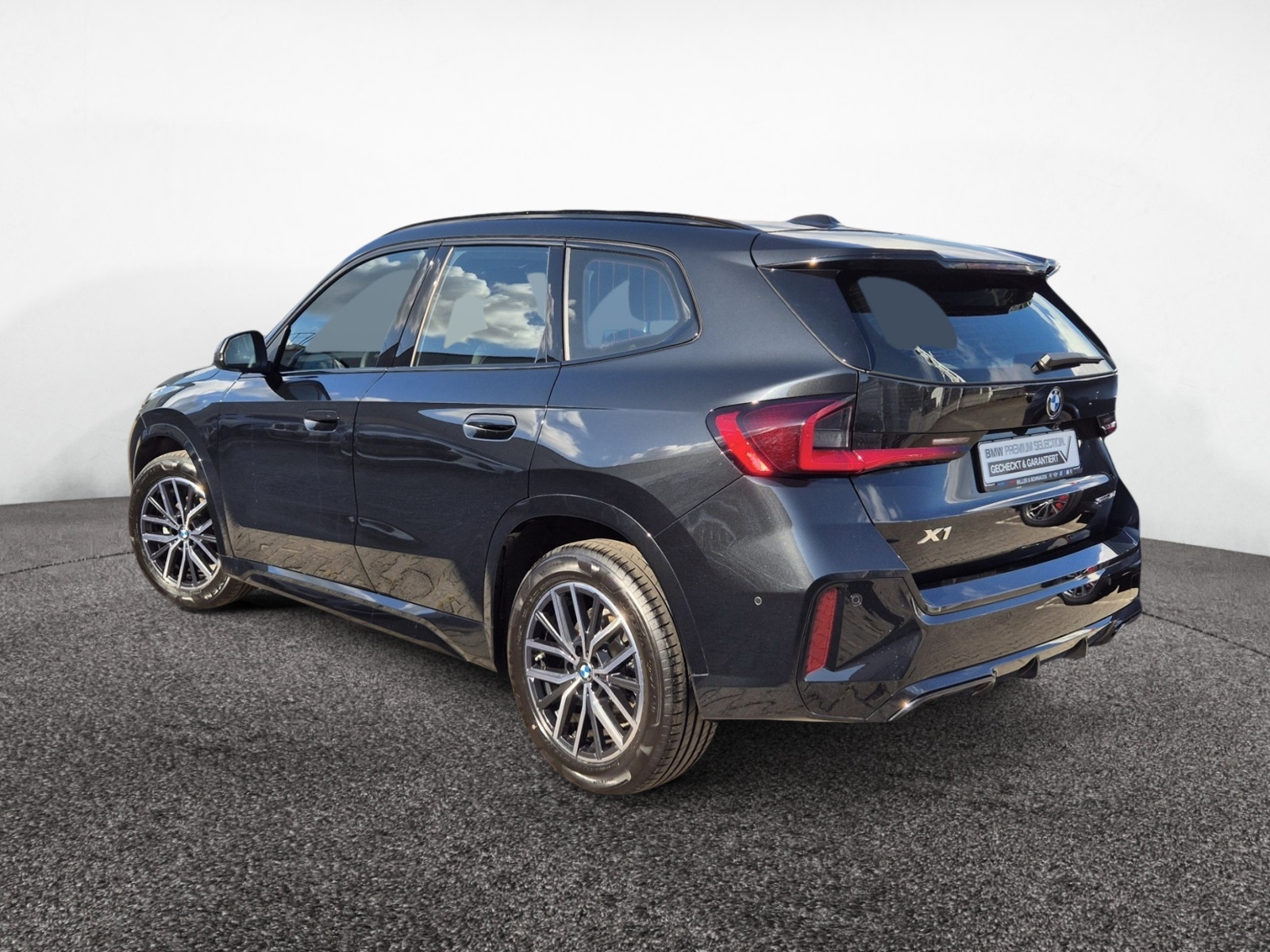 BMW X1 sDrive 18i M-Sport – Produktfoto 3