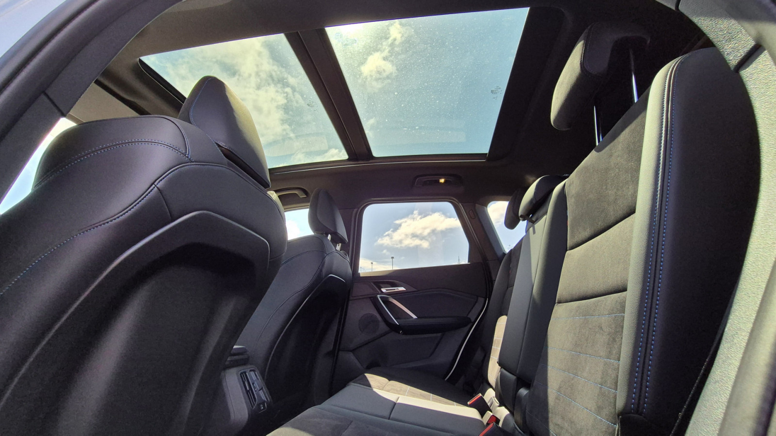 BMW X1 sDrive 18i M-Sport – Produktfoto 12