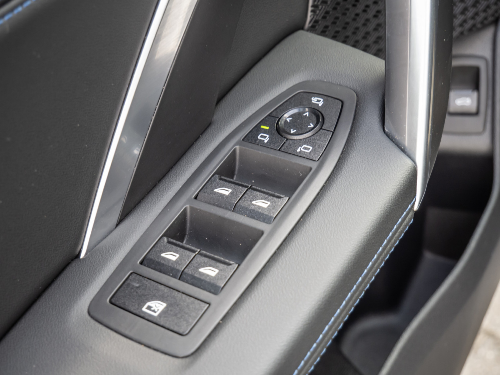 BMW X1 sDrive 18i M-Sport – Produktfoto 22