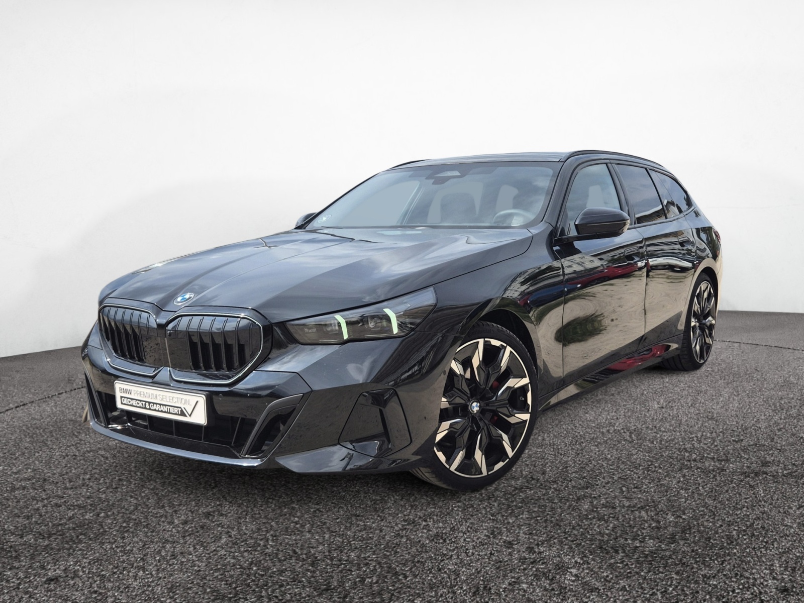 BMW 520i Touring M Sport Pro – Produktfoto 1
