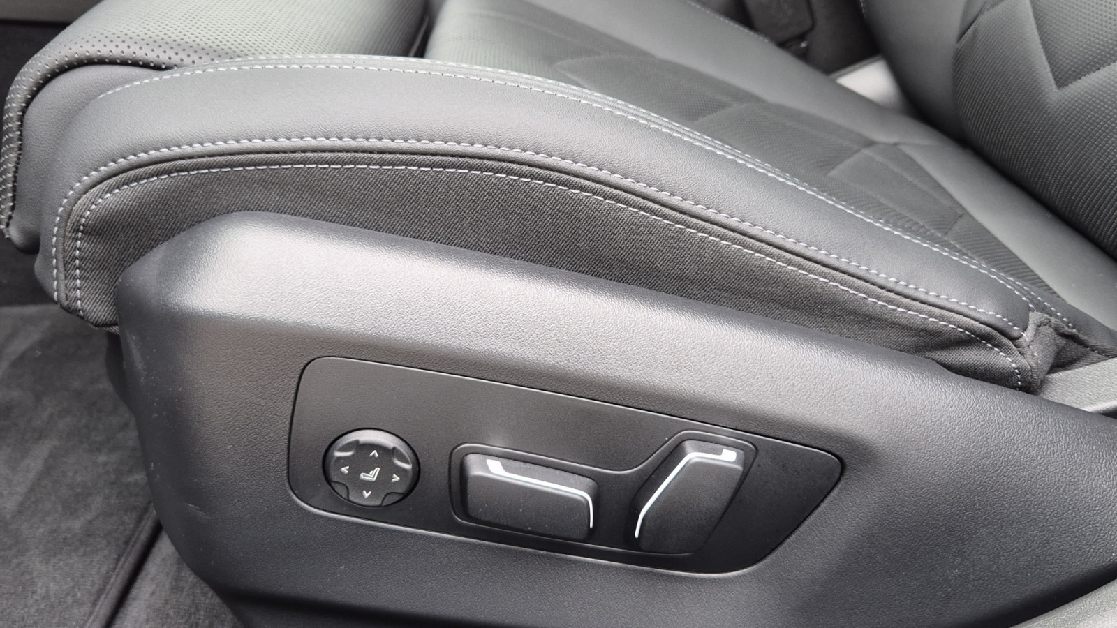 BMW 520i Touring M Sport Pro – Produktfoto 10