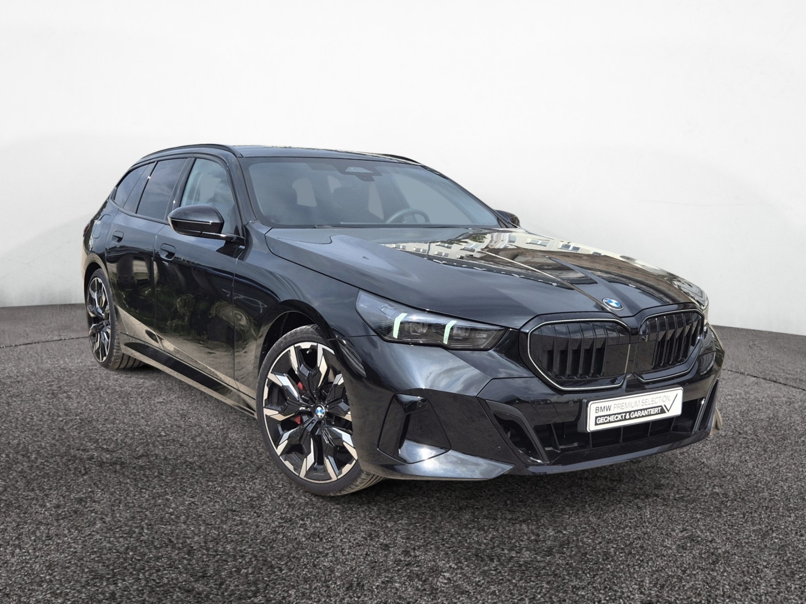 BMW 520i Touring M Sport Pro – Produktfoto 2