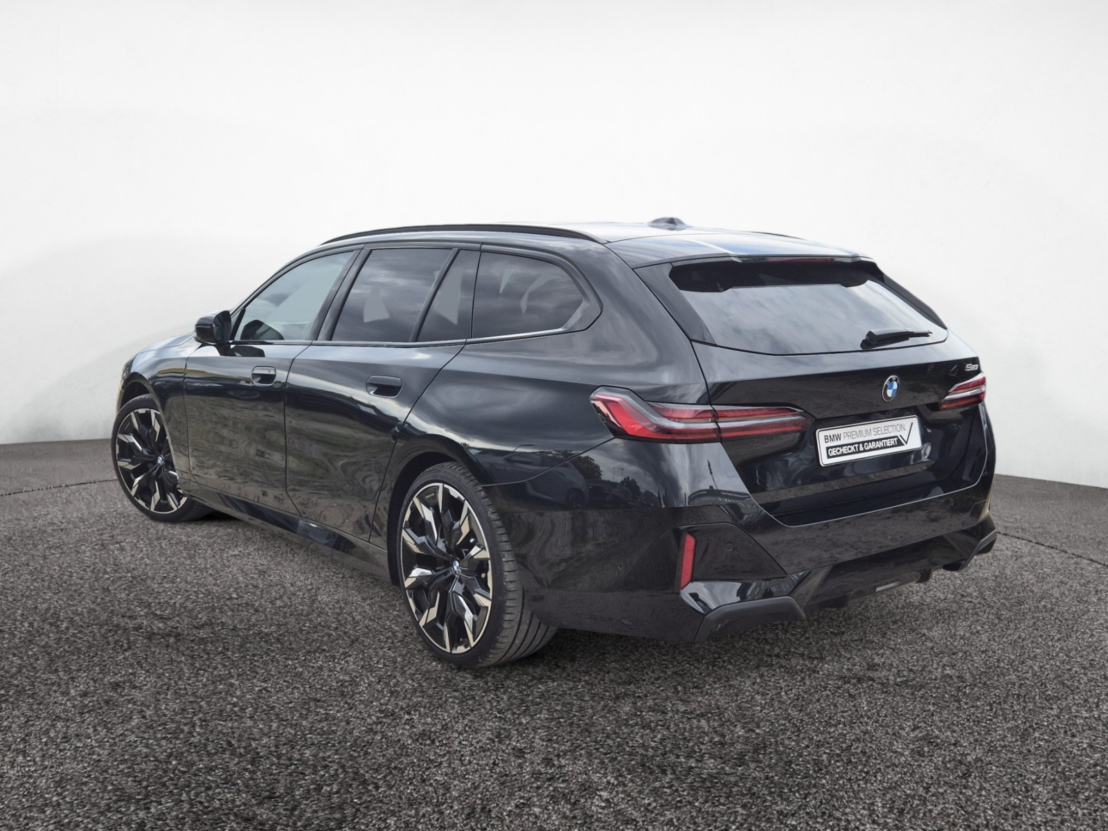 BMW 520i Touring M Sport Pro – Produktfoto 3