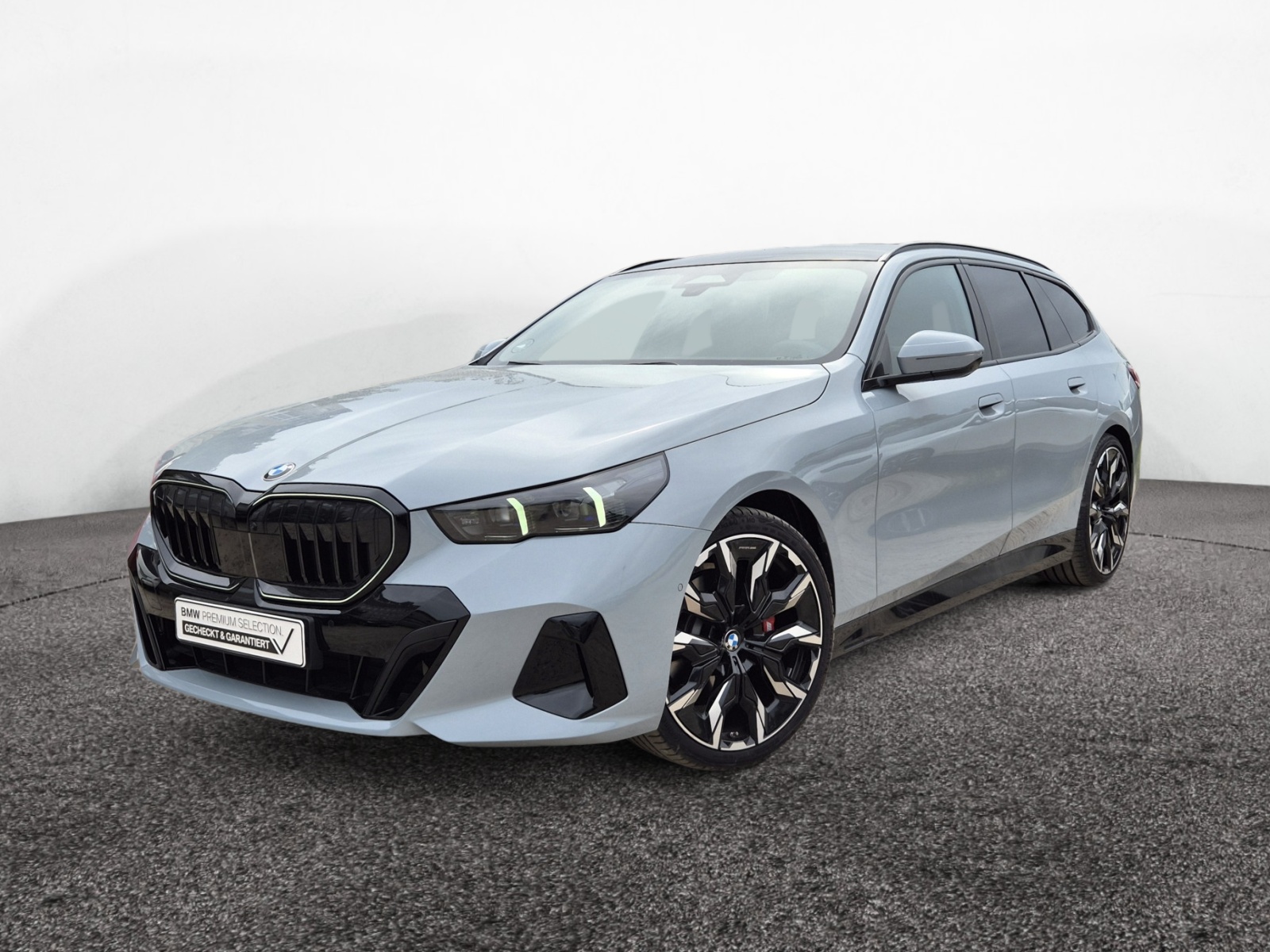 BMW 520i Touring M Sport Pro – Produktfoto 1