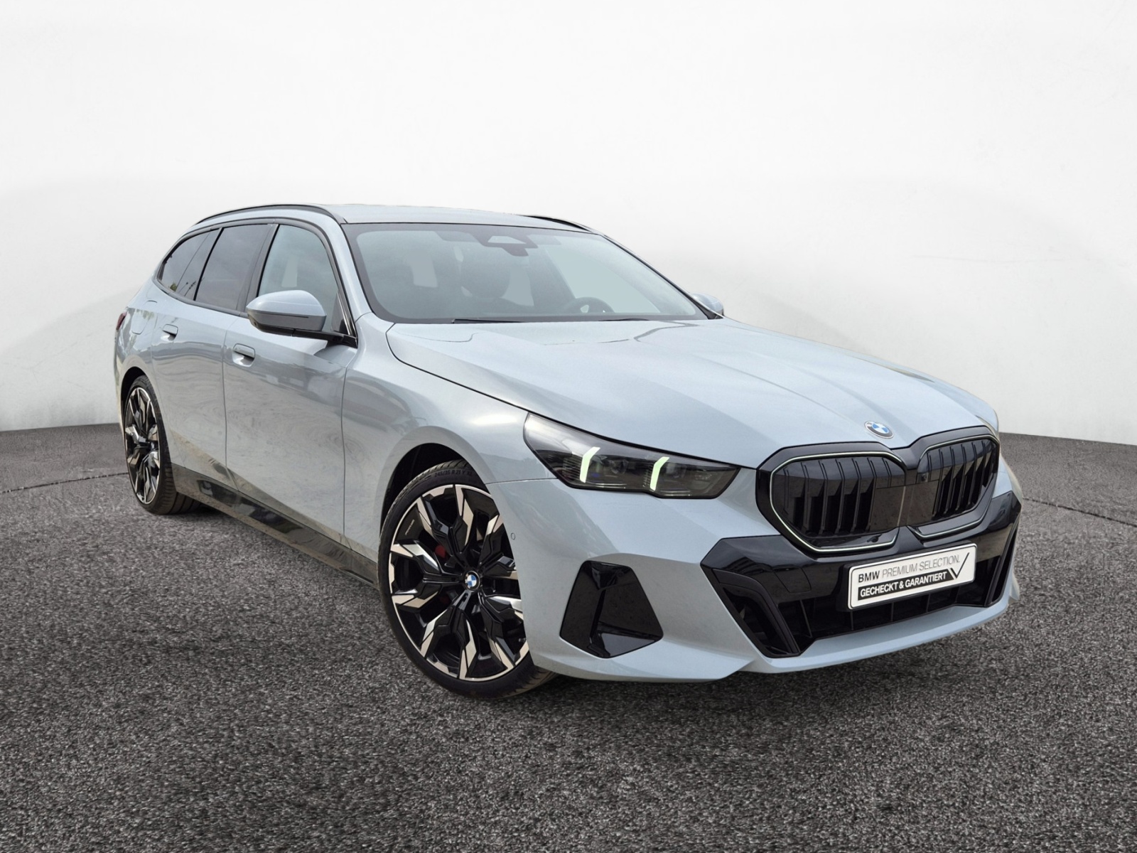 BMW 520i Touring M Sport Pro – Produktfoto 2
