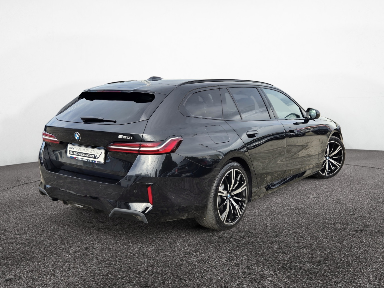 BMW 520i Touring M-Sport – Produktfoto 3