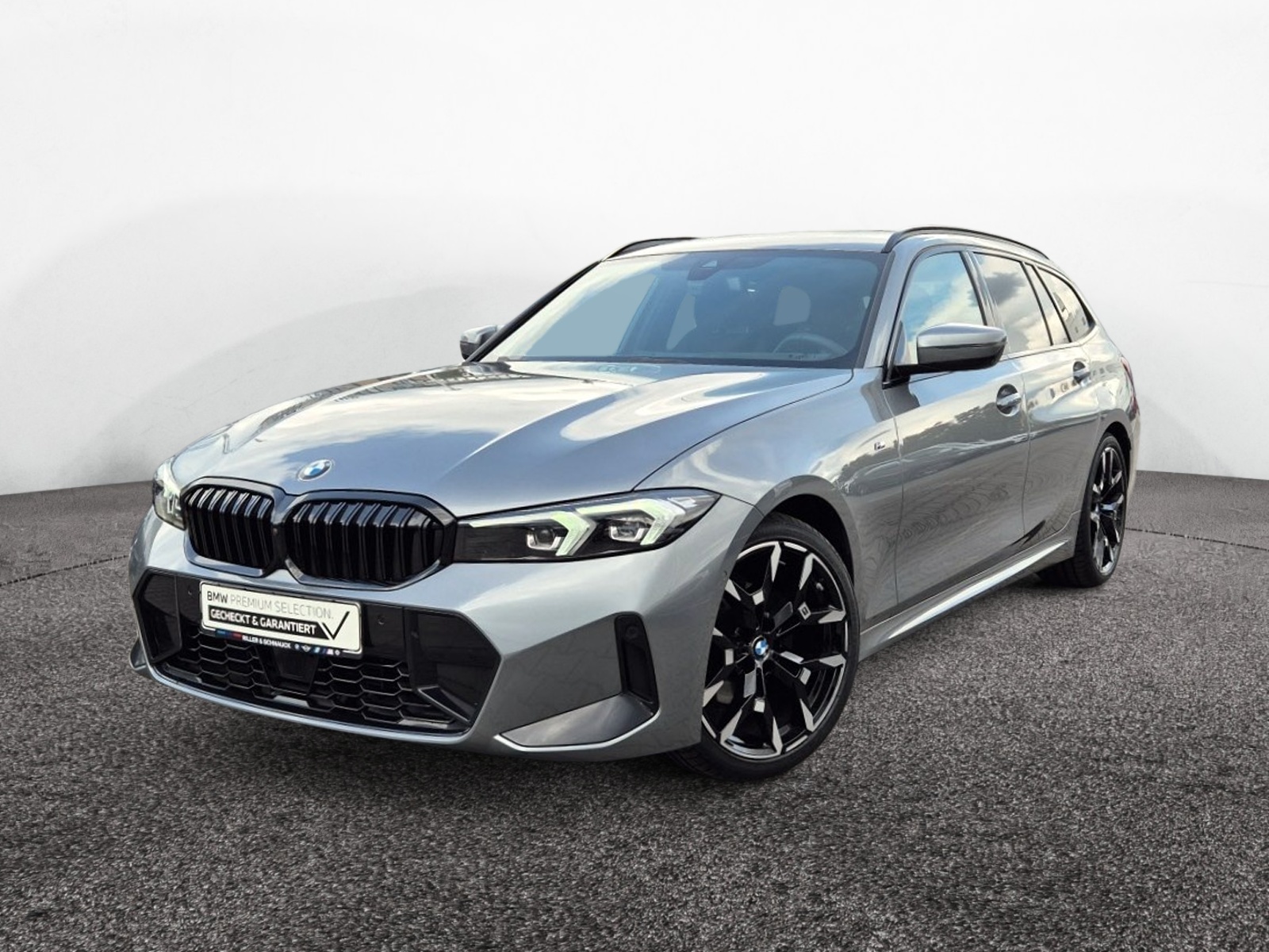 BMW 320i Touring M-Sport – Produktfoto 1