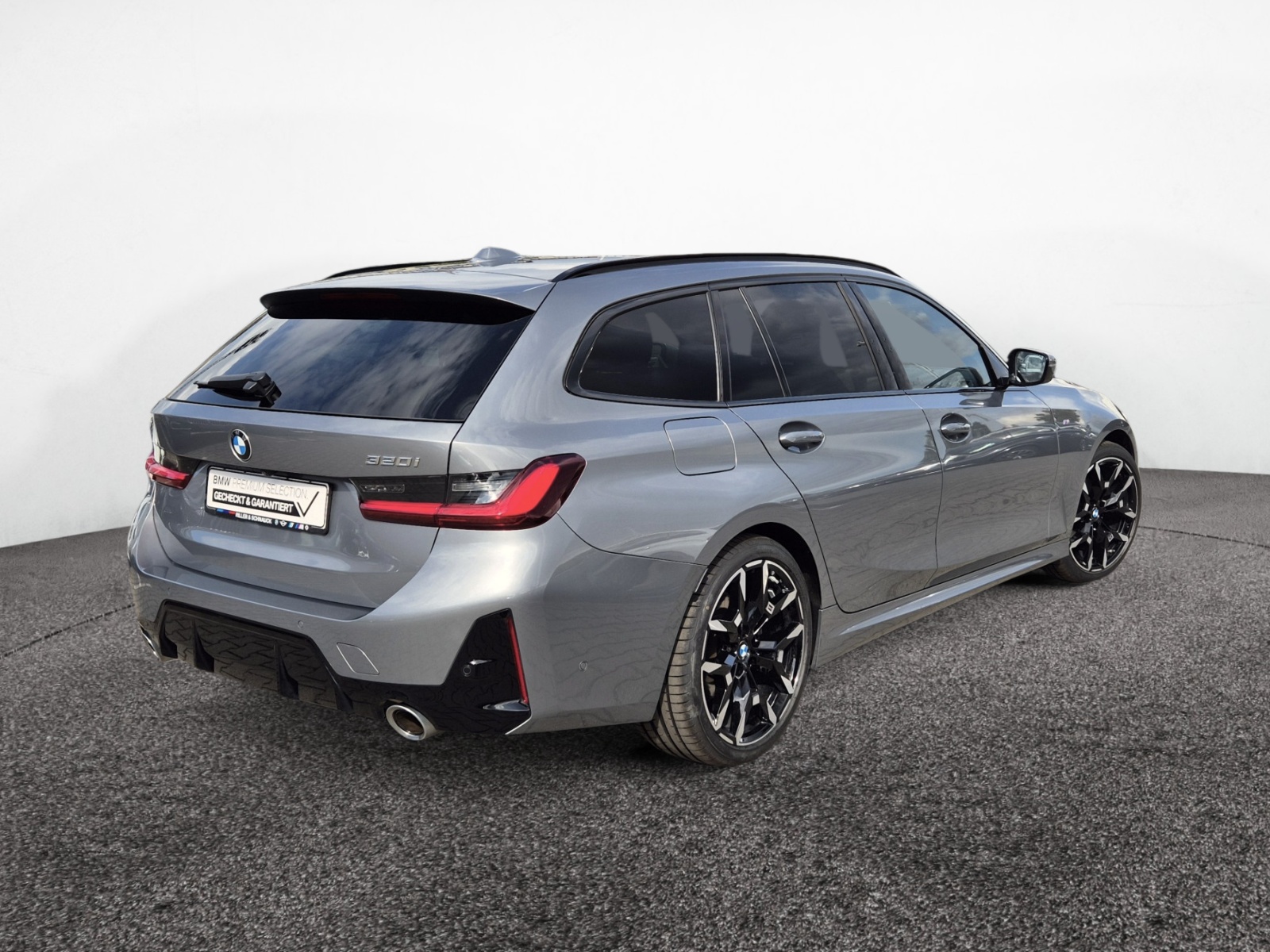 BMW 320i Touring M-Sport – Produktfoto 3