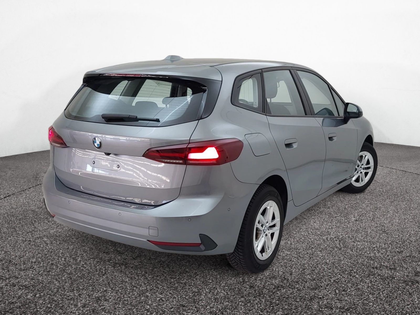 BMW 216 i Active Tourer – Produktfoto 2
