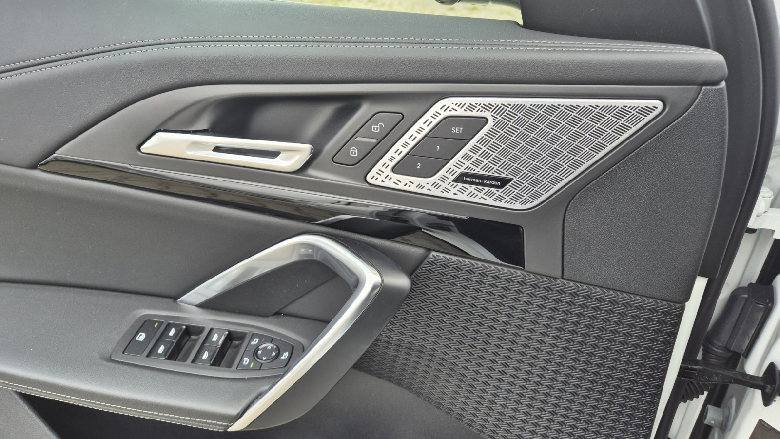 BMW iX1 xDrive30 M-Sport – Produktfoto 11