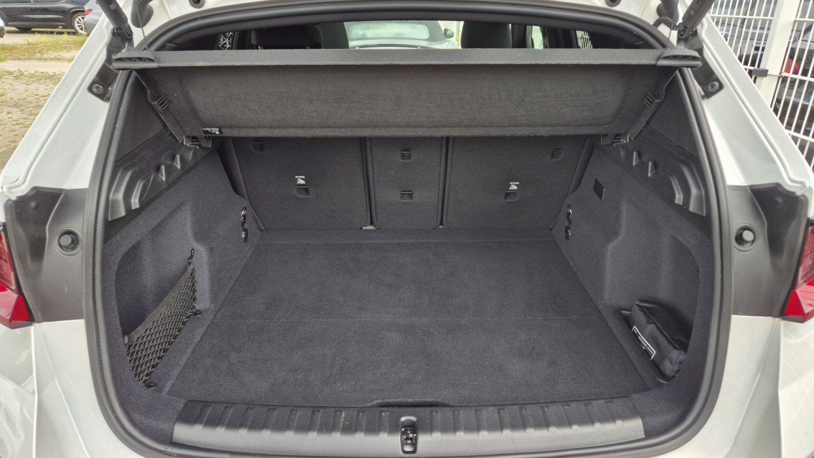 BMW iX1 xDrive30 M-Sport – Produktfoto 16