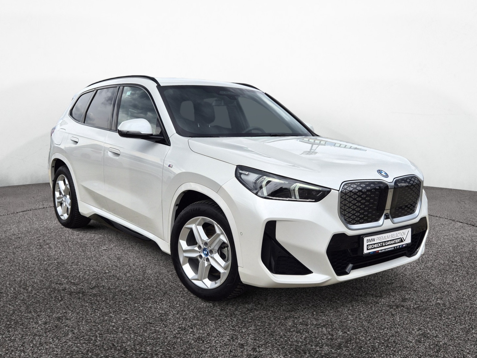 BMW iX1 xDrive30 M-Sport – Produktfoto 2