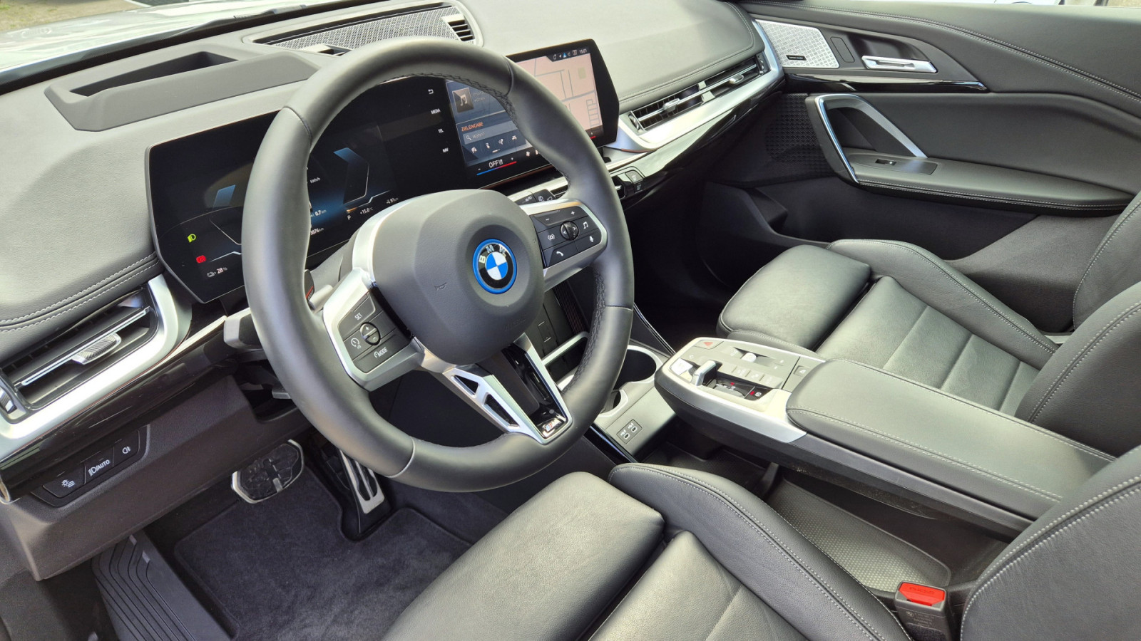 BMW iX1 xDrive30 M-Sport – Produktfoto 6