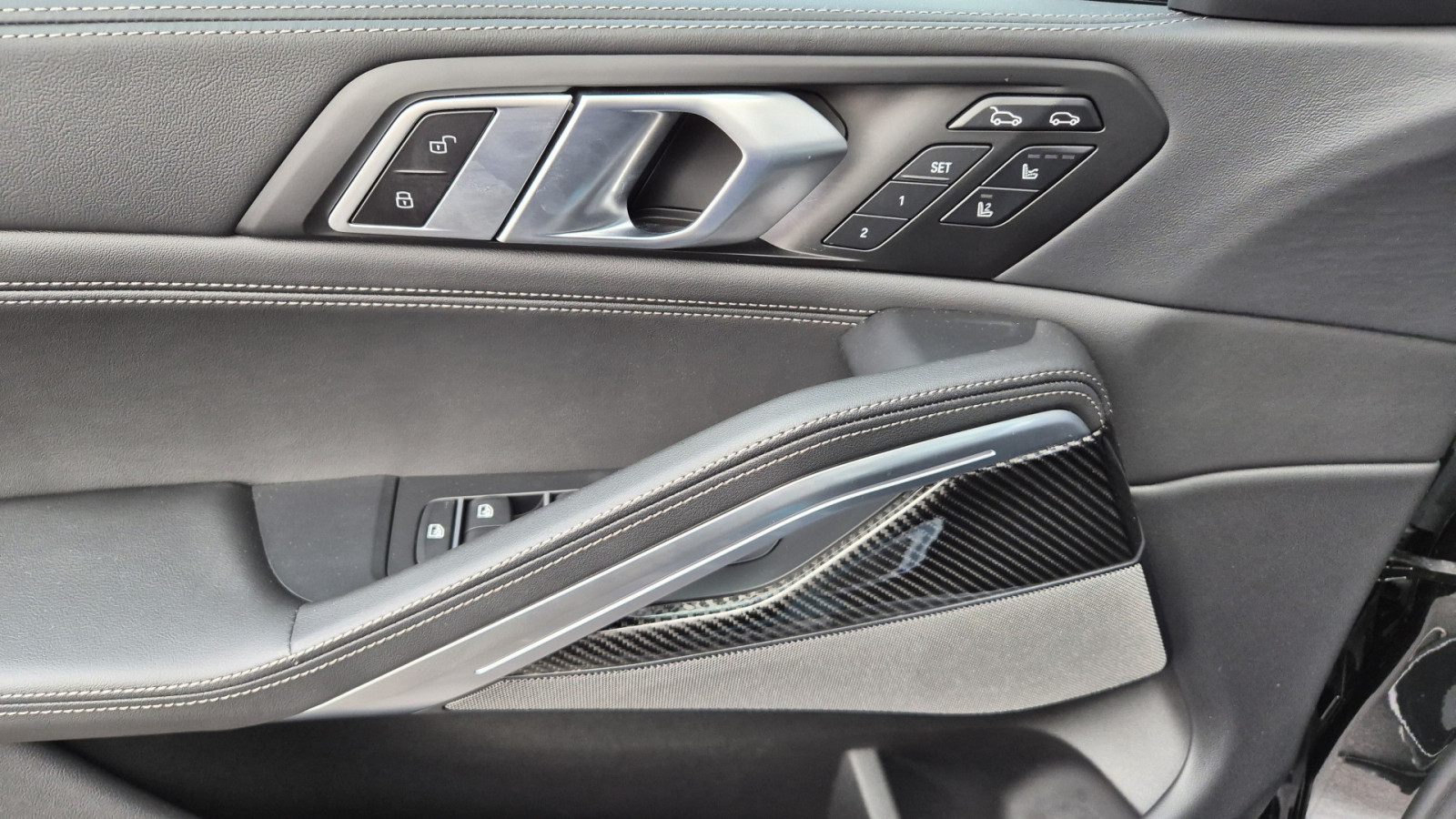 BMW X6 xDrive 40d M Sport Pro – Produktfoto 12