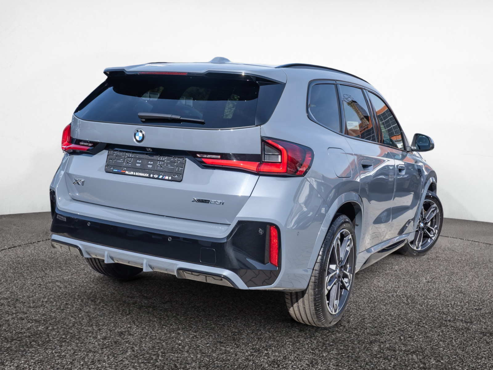 BMW X1 xDrive 23i M-Sport – Produktfoto 4